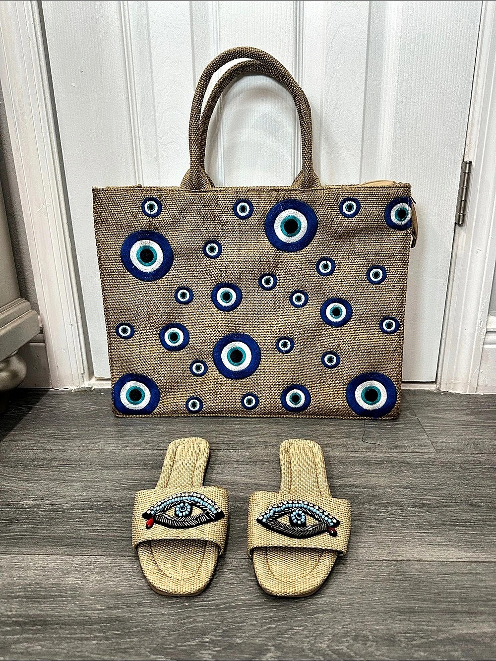 Eye Embellished beach / pool Tote Brown with sandals